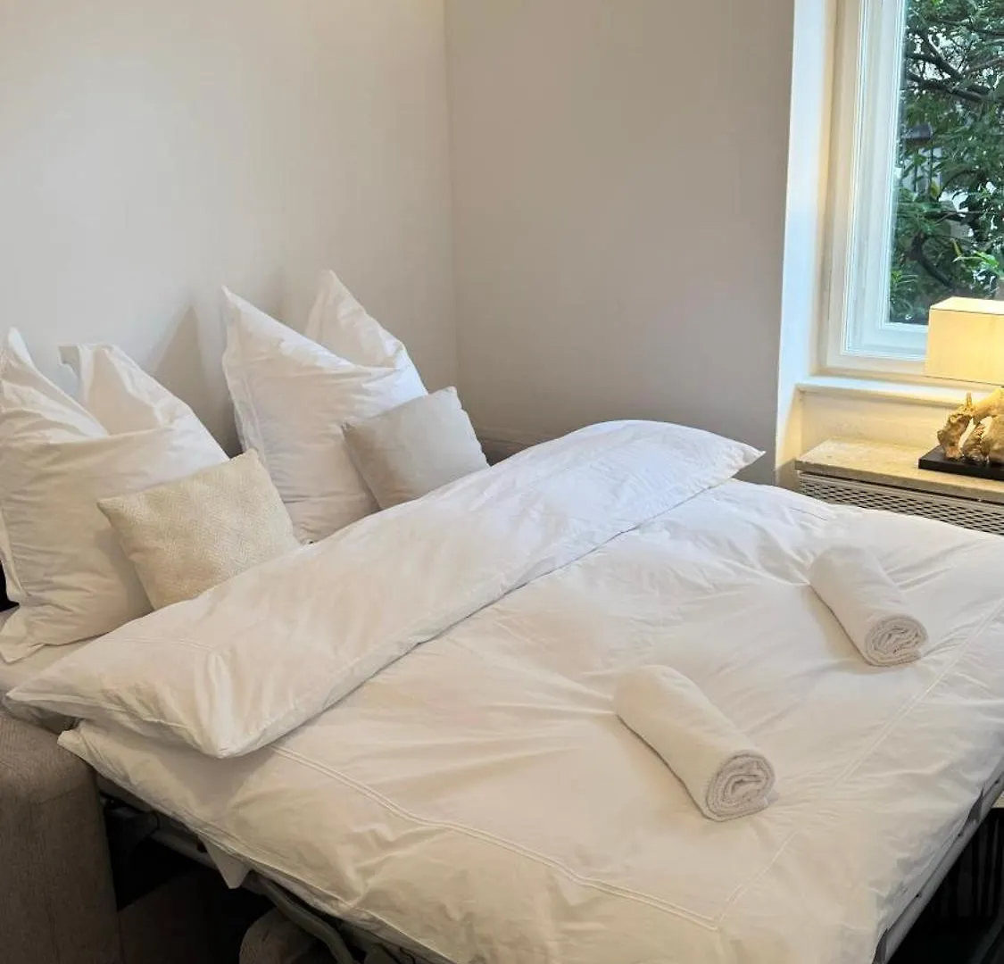 Exklusives Designer-Apartment In Altbogenhausen Hochwertige Ausstattung Fuer Hoechste Ansprueche Munich Germany