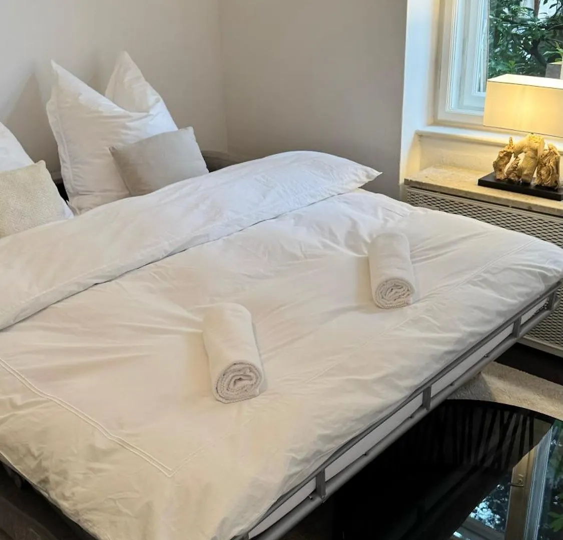 Apartment Exklusives Designer-Apartment In Altbogenhausen Hochwertige Ausstattung Fuer Hoechste Ansprueche Munich