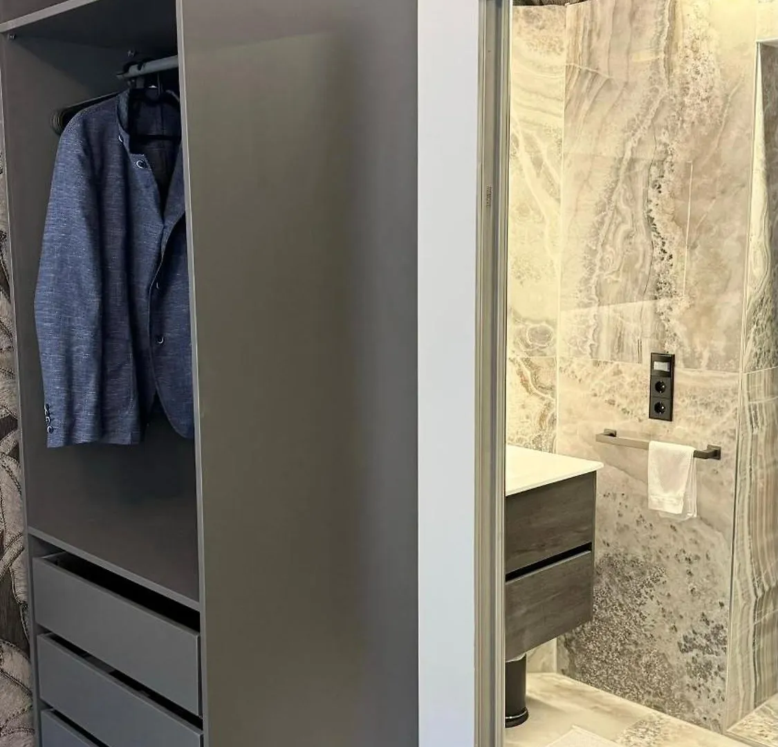 Exklusives Designer-Apartment In Altbogenhausen Hochwertige Ausstattung Fuer Hoechste Ansprueche Munich Apartment